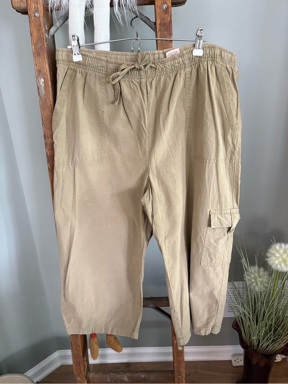 Casual Drawstring Cargo Pants in Tan size large